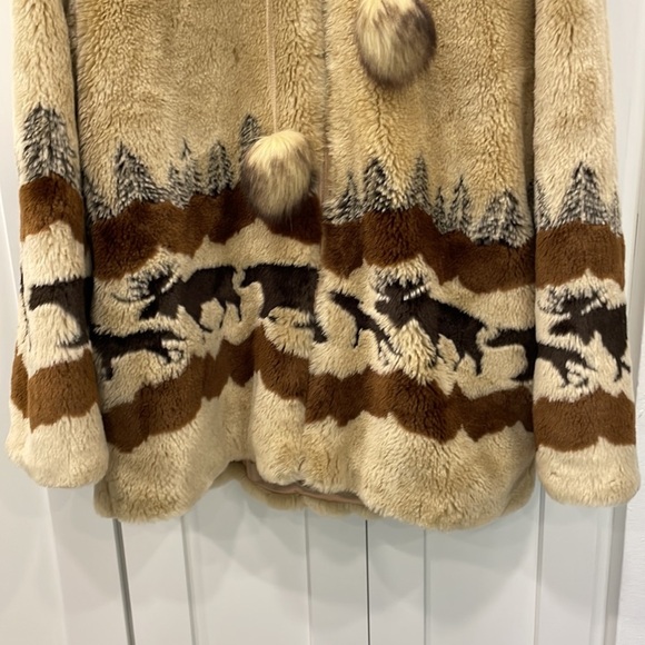 Vintage Northern Lifestyles Canada FunFur (faux fur) Jacket - Picture 4 of 16